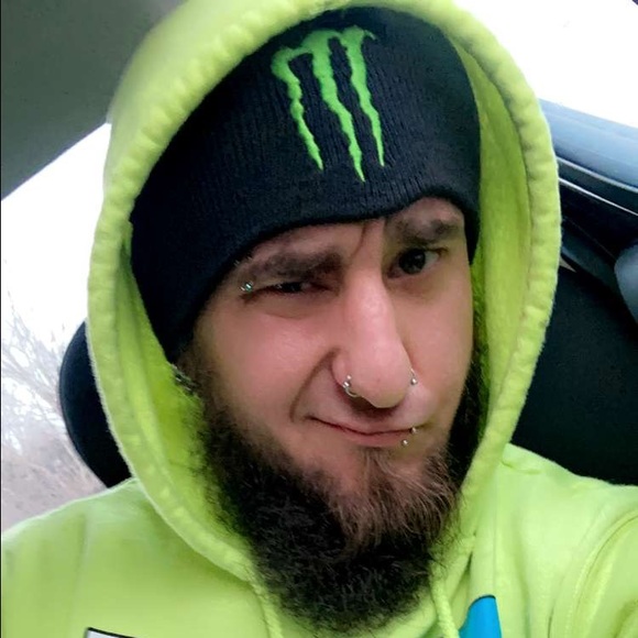 Meet your Posher, Andrew - Picture 1 of 1